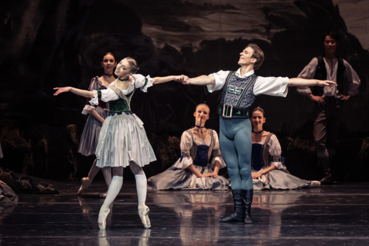 Wiener Staatsballett: “Giselle” mit Gaia Fredianelli und Vladyslav Bosenko (Bauernpaar) © AshleyTaylor Giselle6