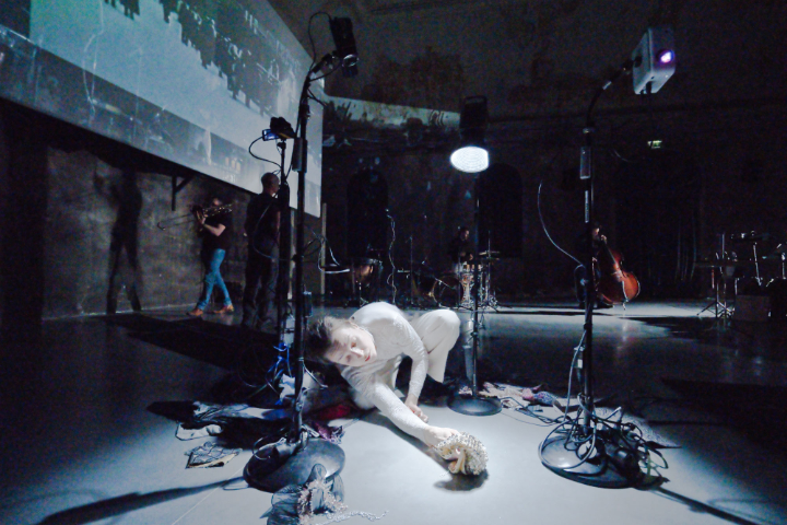 Liquid Loft & PHACE: "Coalmine Birds" © Michael Loizenbauer LiquidLoft04