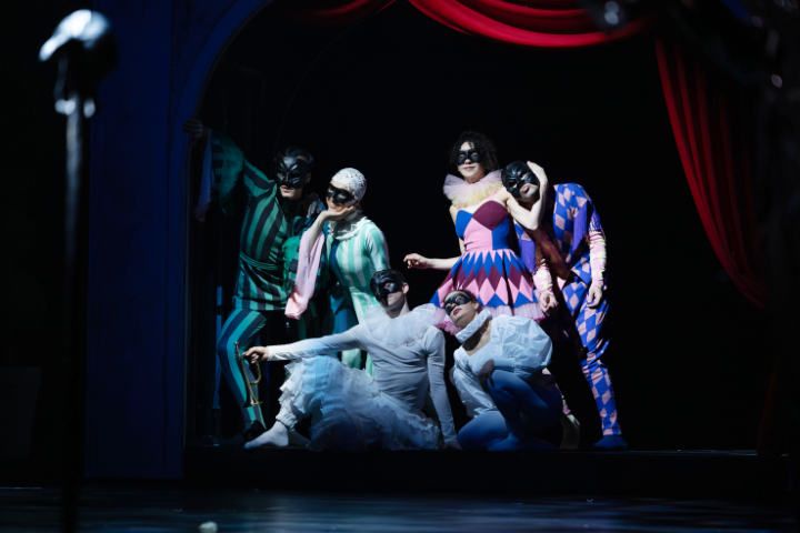 Thüringer Staatsballet: „Pulcinella“ von Arshak Ghalumyan © Ronny Ristok pulchinella 01 web